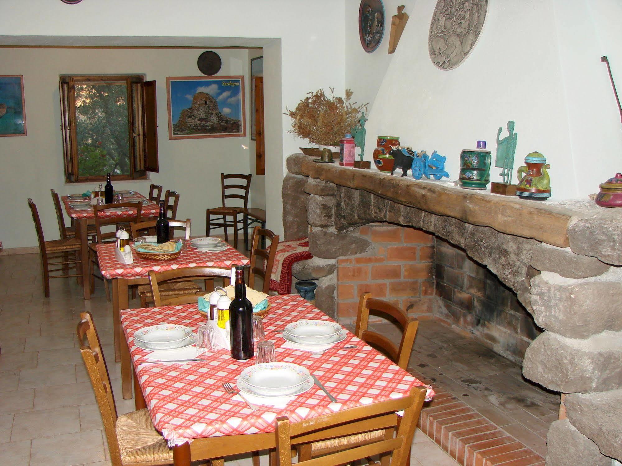 Agriturismo Su Tiresi Cala Gonone Buitenkant foto